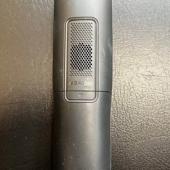 AT&T CL83464 DECT 6.0 Cordless Call ID Announce Phone System w/ 3 Handsets - Picture 11 of 15